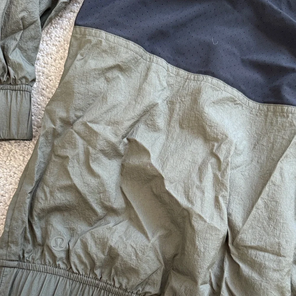 Lululemon Olive and Black track Jacket - Picture 4 of 4